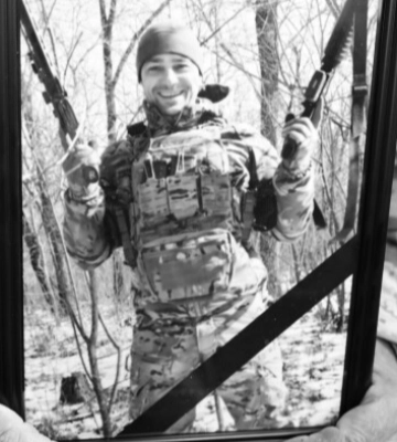 «Він був для нас усім. Він був справжнім чоловіком»: спогади про 34-річного Героя Романа Любиха з Луцька