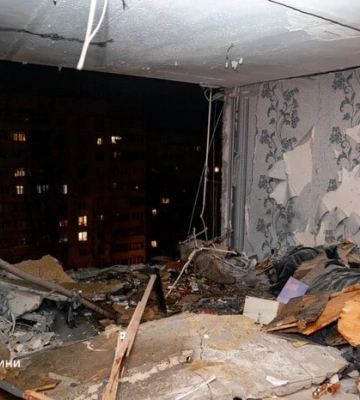 Рашисти вдарили БпЛА по житловій дев’ятиповерхівці у Харкові — є постраждалі