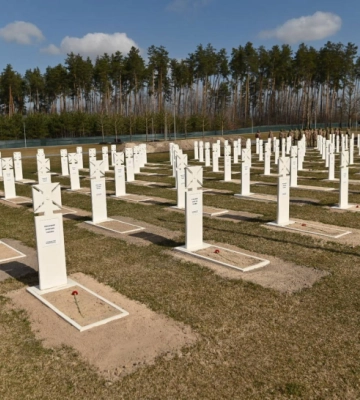 На Рівненщині працюють над похованням невпізнаних військовослужбовців