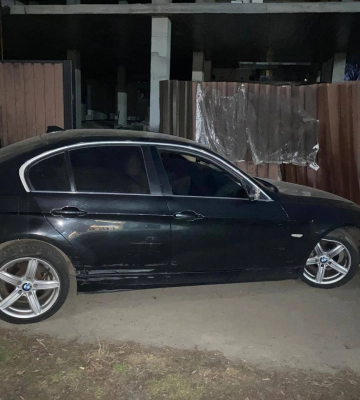 У Черкасах BMW наїхало на паркан: на водія склали протокол (ФОТО)