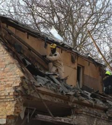 У Полтаві уточнили наслідки обстрілу 1 квітня: двоє поранених у лікарнях, два будинки зруйновані