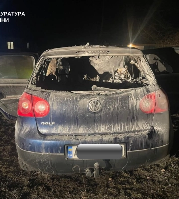 Помстився: на Волині взяли під варту молодика, який «коктейлем Молотова» спалив чуже авто 