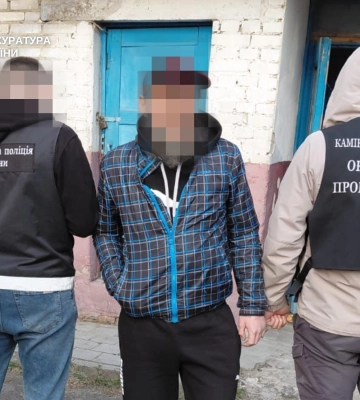 Збував наркотики та заборонені ліки: волинянину повідомили про підозру