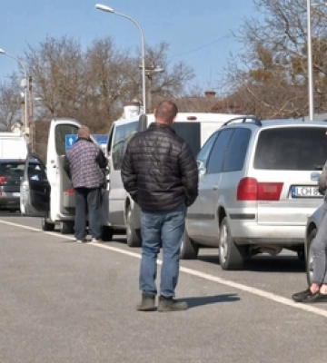 Додому на Великдень: на Волині у пункті пропуску «Устилуг» збільшився пасажиропотік (відео)
