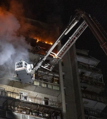 Атака на Сумы: дроны попали в 16-этажное здание, среди пострадавших — ребенок