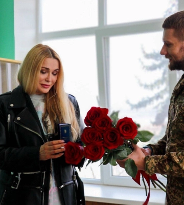 Народна артистка України Ольга Сумська відвідала миколаївських гвардійців