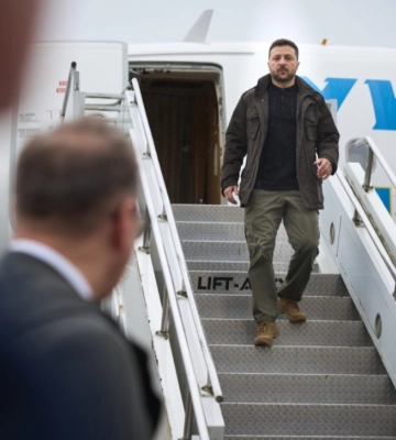 Зеленский прибыл в Стамбул