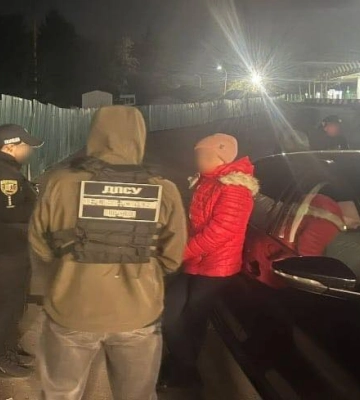 «Шлюб за 100 тисяч»: на Закарпатті викрили схему втечі за кордон