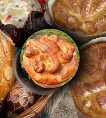 Выпекают в печи и украшают тестом: какой на самом деле должна быть украинская традиционная пасха