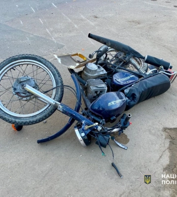 У Житомирщині внаслідок ДТП постраждали неповнолітні водій та пасажир мотоциклу