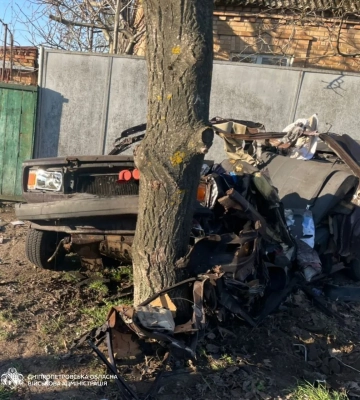 Российский дрон атаковал гражданский автомобиль в Никополе