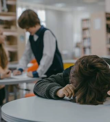 Цькування через мову? У ЛМР відреагували на заяву про те, що нібито 50 000 дітей ВПО не відвідують школи міста
