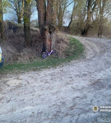 Трагедія на Рівненщині: тіло 3-річного хлопчика знайшли у водоймі, розшукують його братика 