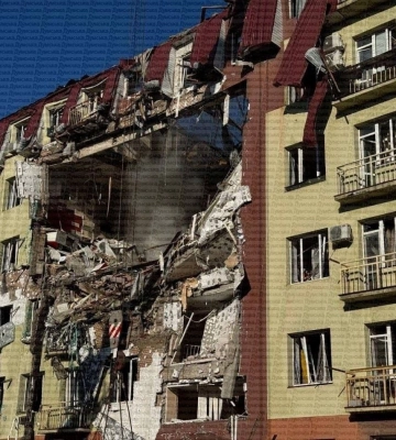 Удар по Одесі: рятувальники показали наслідки ворожого обстрілу