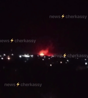 Причиною може бути що завгодно: поблизу Слободи горів очерет (ФОТО)