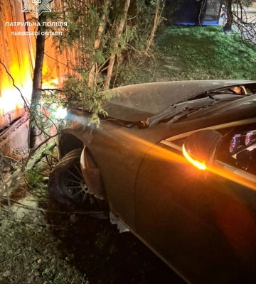 У Львові п’яний 25-річний водій на Mercedes вчинив за ніч дві ДТП