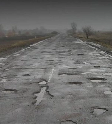 Уряд виділив майже 300 млн грн на відновлення доріг у Харківській області