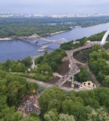 У Києві ексдиректору парку повідомили про підозру через списання атракціону на понад 1 млн грн