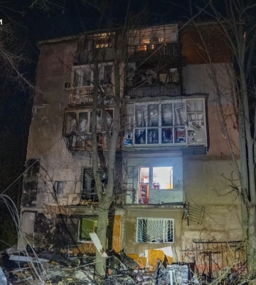 Росіяни пошкодили магазин, будинки та підприємство у прифронтовому районі Дніпропетровщини