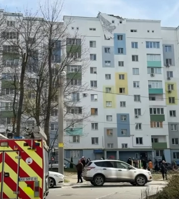 Последствия удара БпЛА по дому в Харькове (видео)