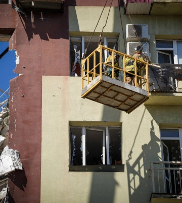Росіяни пошкодили магазин, будинки та підприємство у прифронтовому районі Дніпропетровщини