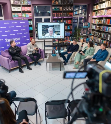 В Киеве представили книгу об израильской операции "Железные мечи": в ГУР провели параллели с войной в Украине