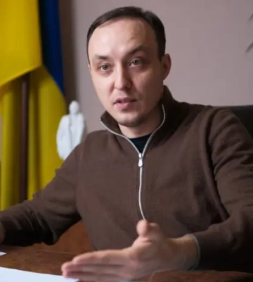 Уповноважений президента з санкцій задекларував майже 3 млн грн гонорарів від благодійного фонду: деталі
