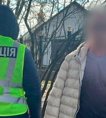 Чоловік вдарив ножем у живіт військового ТЦК в Харкові: нападника розшукують