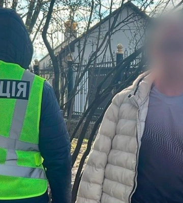 Мужчина ударил ножом в живот военного ТЦК в Харькове: нападавшего разыскивают