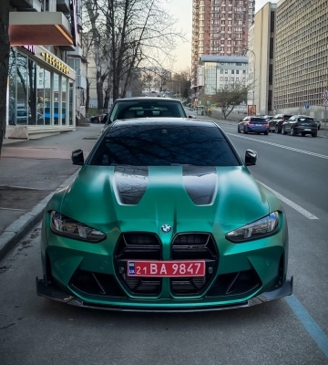 В Киеве заметили экстремальный 550-сильный спорткар BMW стоимостью более $150 000 