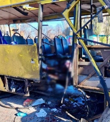 В Никополе россияне обстреляли автобус: три погибших