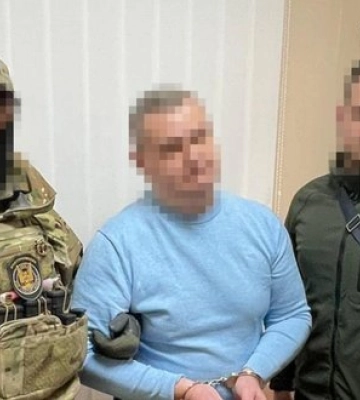 СБУ затримала "подвійного" агента, який шпигував для ФСБ і ГРУ на оборонному заводі Дніпропетровщини. ФОТО