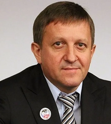 Бывший капитан сборной Украины стал “президентом” псевдоклуба Шахтер в Донецке