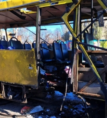 РФ вдарила дроном по маршрутці в Нікополі: троє людей загинули, дванадцять отримали поранення