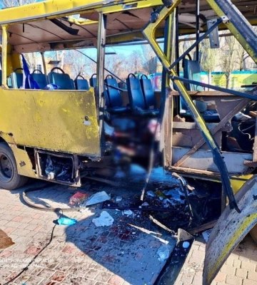 РФ вдарила дроном по маршрутці в Нікополі: троє людей загинули, дванадцять отримали поранення
