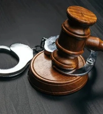 Екссуддю Київського апеляційного адмінсуду засудили до 7 років за хабар у $5 тис.