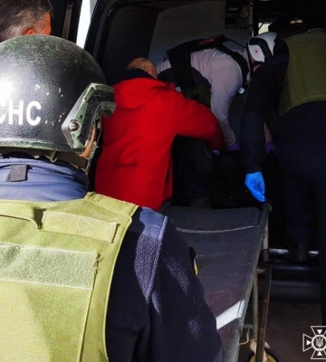 РФ вдарила дроном по маршрутці в Нікополі: троє людей загинули, дванадцять отримали поранення