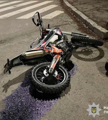 У Рівному бус збив 17-річного мотоцикліста