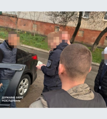 На Черкащині викрили військового, який за 12 тисяч доларів обіцяв «вирішити» питання з ВЛК
