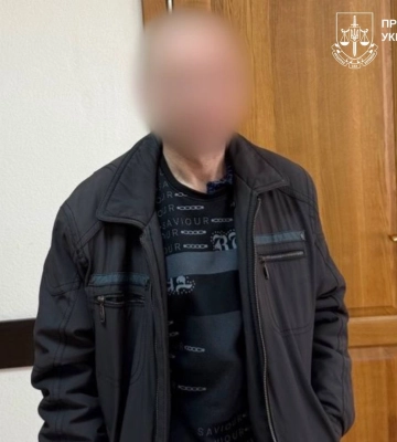 Батько ґвалтував доньку з розумовою відсталістю, їхня дитина померла – вирок