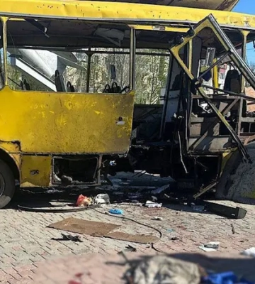 Удар РФ по автобусу в Нікополі: кількість загиблих зросла