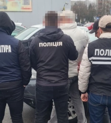 Львовский экс-доцент продавал "работу в Интерполе" для выезда за границу