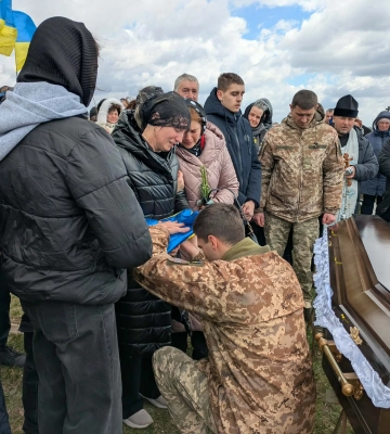 Герою назавжди 50: на Волині в останню дорогу захисника Володимира Омельчука