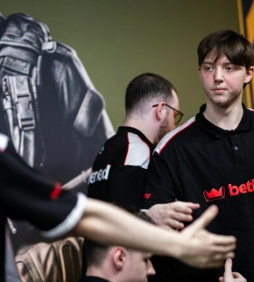B8 – Legacy. PGL Bucharest 2026. Смотреть онлайн. LIVE трансляция