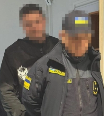 На Львовщине разоблачили таможенника в схеме вывоза валюты