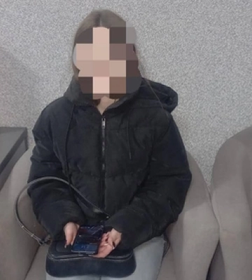 Зниклу неповнолітню дівчину з Рівненщини розшукали вночі на Волині
