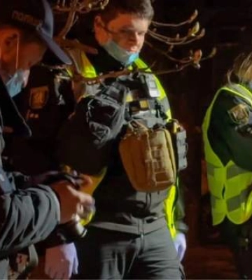 В Киеве мужчина убил 23-летнего киевлянина на детской площадке: в полиции рассказали детали