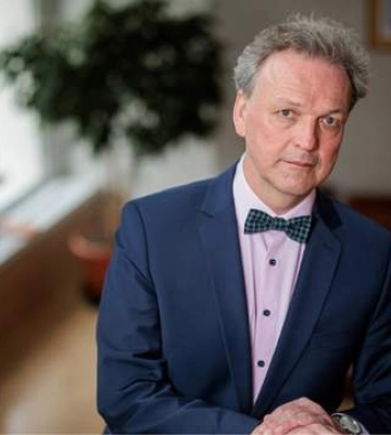 Не знает, чей Крым: глава Минздрава Литвы планирует отправить в Украину своего скандального заместителя