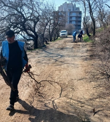 Одеські комунальники очистили від сміття Трасу здоров’я