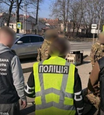 Військовий організував схему виїзду "контрактників" за $3 тис. на Хмельниччині, - прокуратура. ФОТО